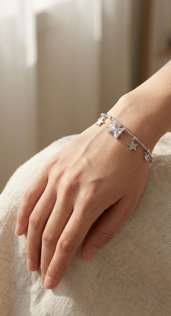 Pirinç Zirkon Taşlı Kelebek Ve Yıldız Model Gümüş Renk Charm Bileklik