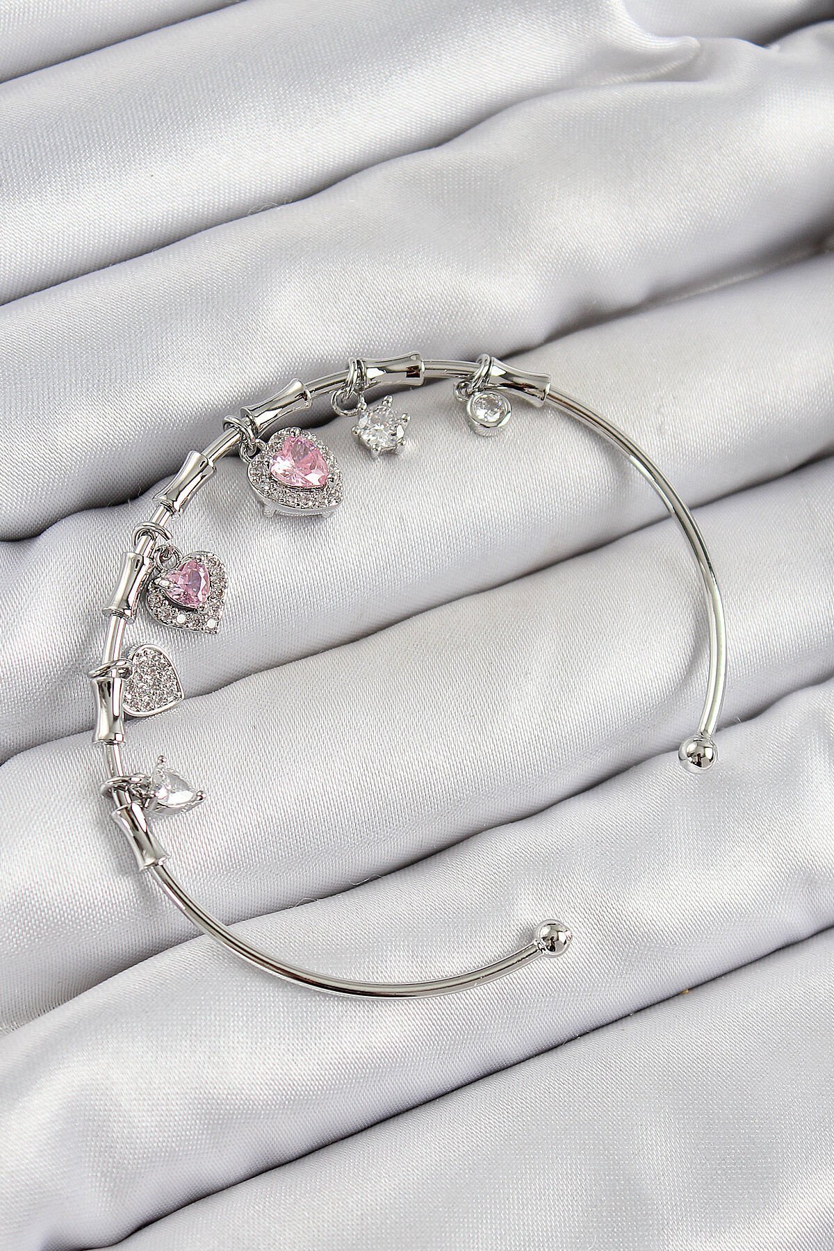 Pirinç Zirkon Taşlı Pembe Kalp Model Gümüş Renk Charm Bileklik