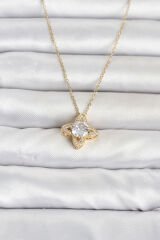 316L Çelik Zincir Gold Renk Yonca Model Kadın Kolye