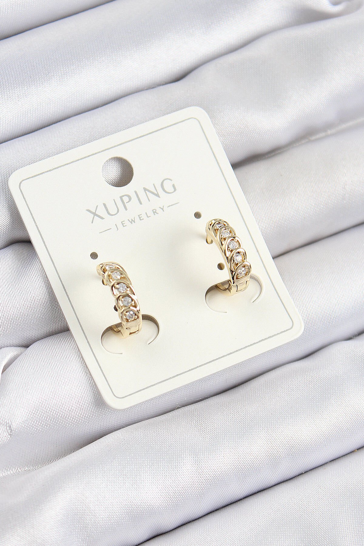 Xuping Zirkon Taşlı Ardışık Model Gold Renk Kadın Küpe