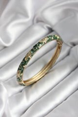 Mineli Pirinç Yeşil Çiçek Desenli Gold Renk Kadın Kelepçe (çap 60 mm)