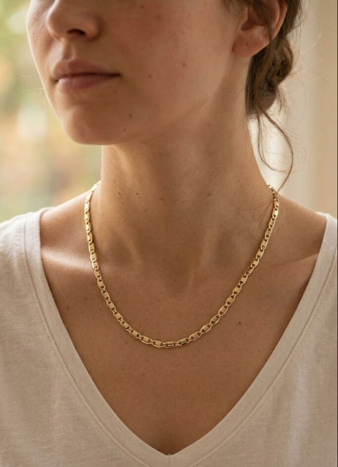 14K Gold Renk Kaplama Plaka Ezme Model Zincirli CM Kadın Kolye