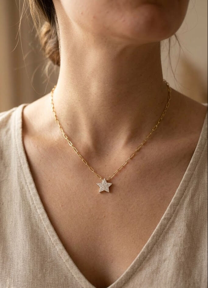 Pirinç Gold Renk Zincirli Zirkon Taşlı Minimal Yıldız Model Kadın Kolye
