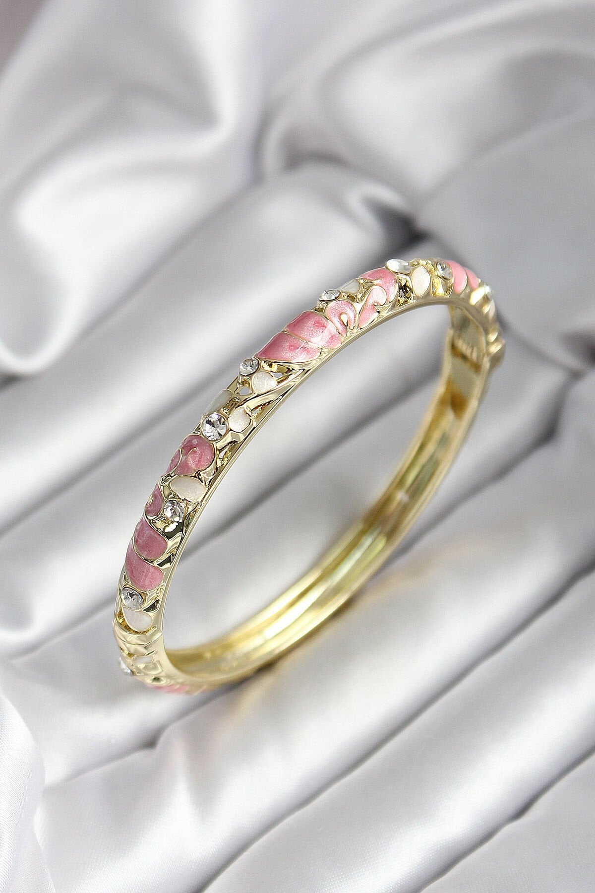 Mineli Pirinç Pembe Çiçek Desenli Zirkon Taşlı Gold Renk Kadın Kelepçe