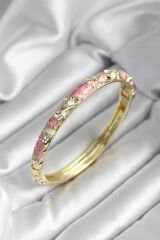 Mineli Pirinç Pembe Çiçek Desenli Zirkon Taşlı Gold Renk Kadın Kelepçe