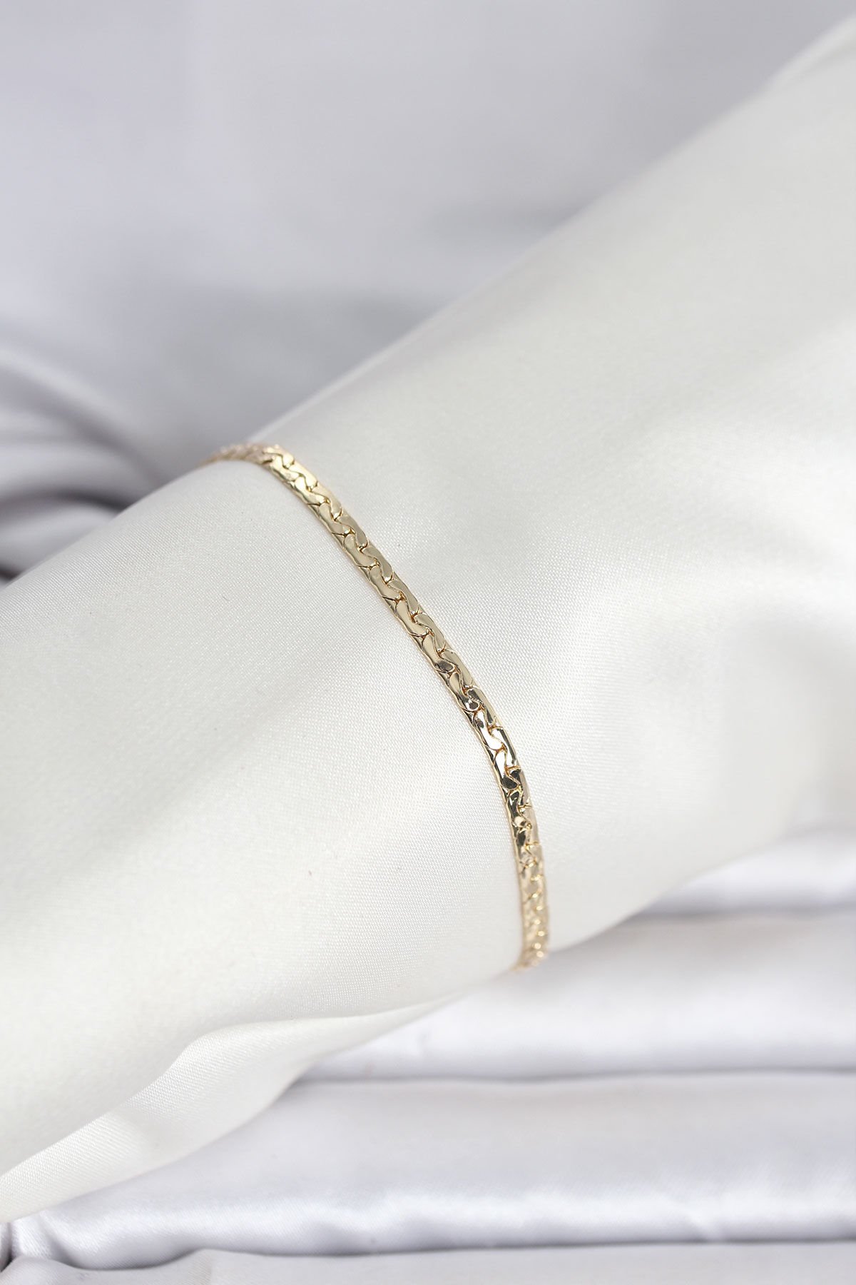 CM 14K Gold Renk Yassı Ezme Zincir Model Kadın Bileklik