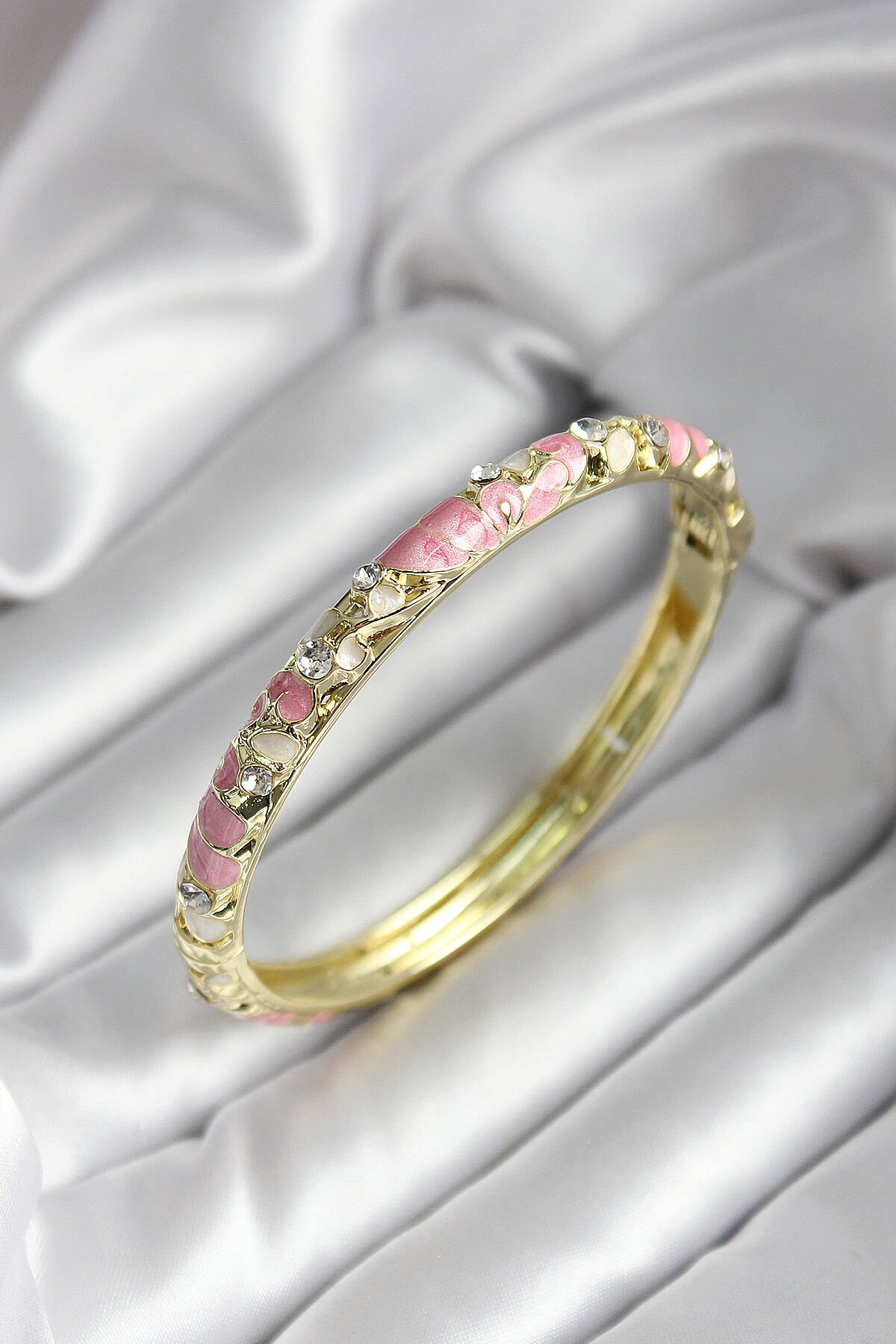 Mineli Pirinç Pembe Çiçek Desenli Zirkon Taşlı Gold Renk Kadın Kelepçe