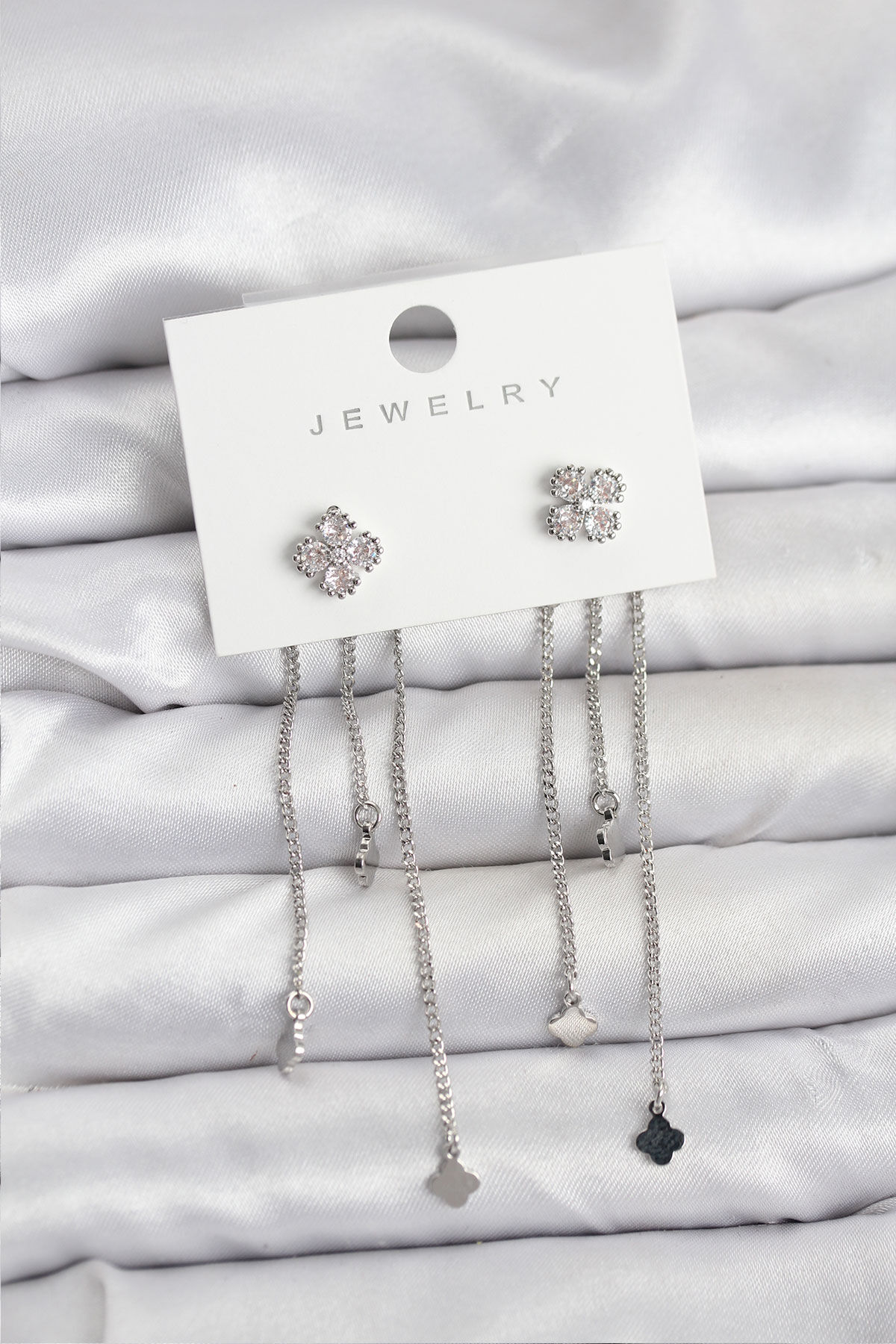 Pirinç Gümüş Renk Yonca Model Sallantılı Kadın Küpe