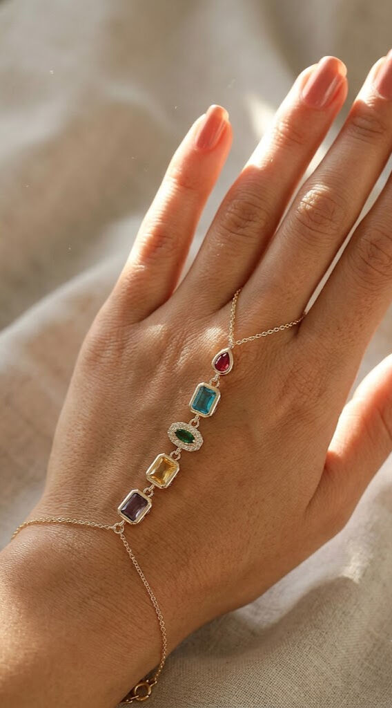 Pirinç Renkli Zirkon Taşlı Model Gold Renk Şahmeran