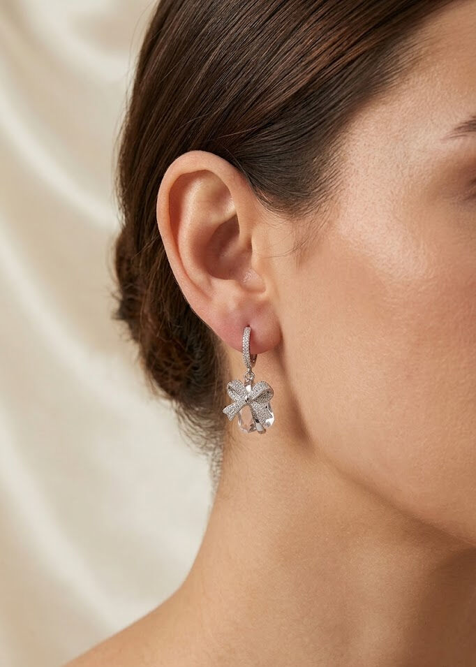 Pirinç Gümüş Renk İri Zirkon Taşlı Fiyonk Model Halka Küpe