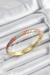 Mineli Pirinç Gri Ve Pembe Sarmal Motifli Gold Renk Kadın Kelepçe