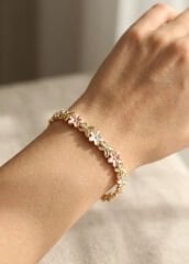 Lotus Model Pirinç Gold ve Pembe Renk Kadın Bileklik