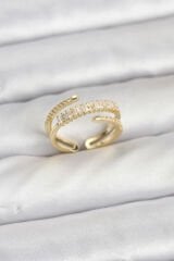 Pirinç Gold Renk Sıralı Baget Zirkon Taşlı Kadın Yüzük