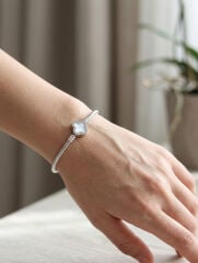 Pirinç Charm Zirkon Taşlı Yonca Model Gümüş Renk Kadın Bileklik