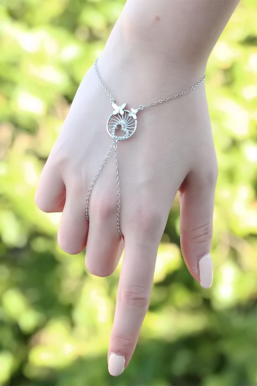 Kalp Figürlü Zirkon Taşlı Silver Renk Şahmeran Bileklik
