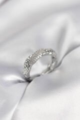 Zirkon Taşlı Puntalı Gümüş Renk Kadın Yüzük