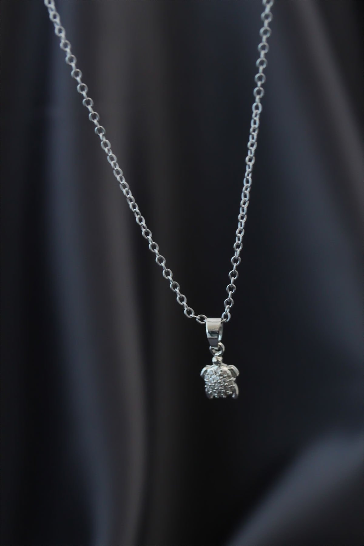 Minimal Caretta Caretta Silver Renk Zirkon Taşlı Kadın Kolye