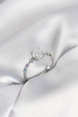 Tek Taş Model Zirkon Taşlı Gümüş Renk Kadın Yüzük