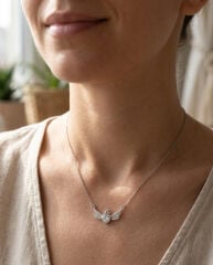 316L Çelik Silver Renk Zirkon Taşlı Kalpli Kanat Kolye