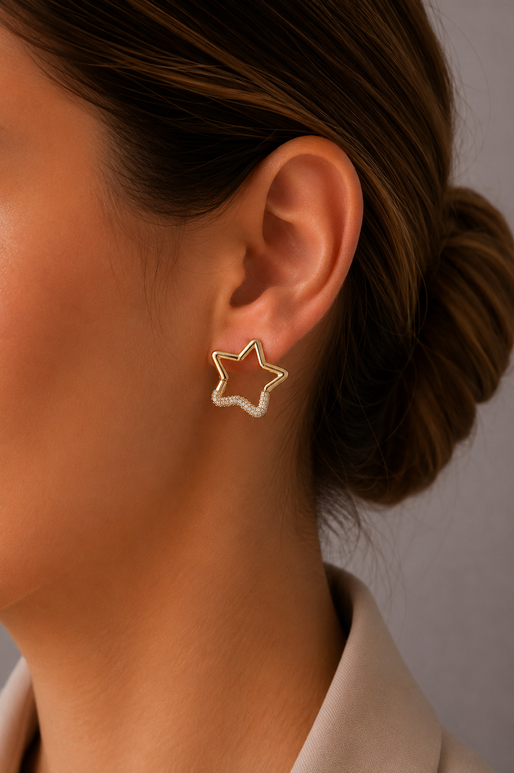 Gold Renk Zirkon Taşlı Yıldız Model Kadın Küpe