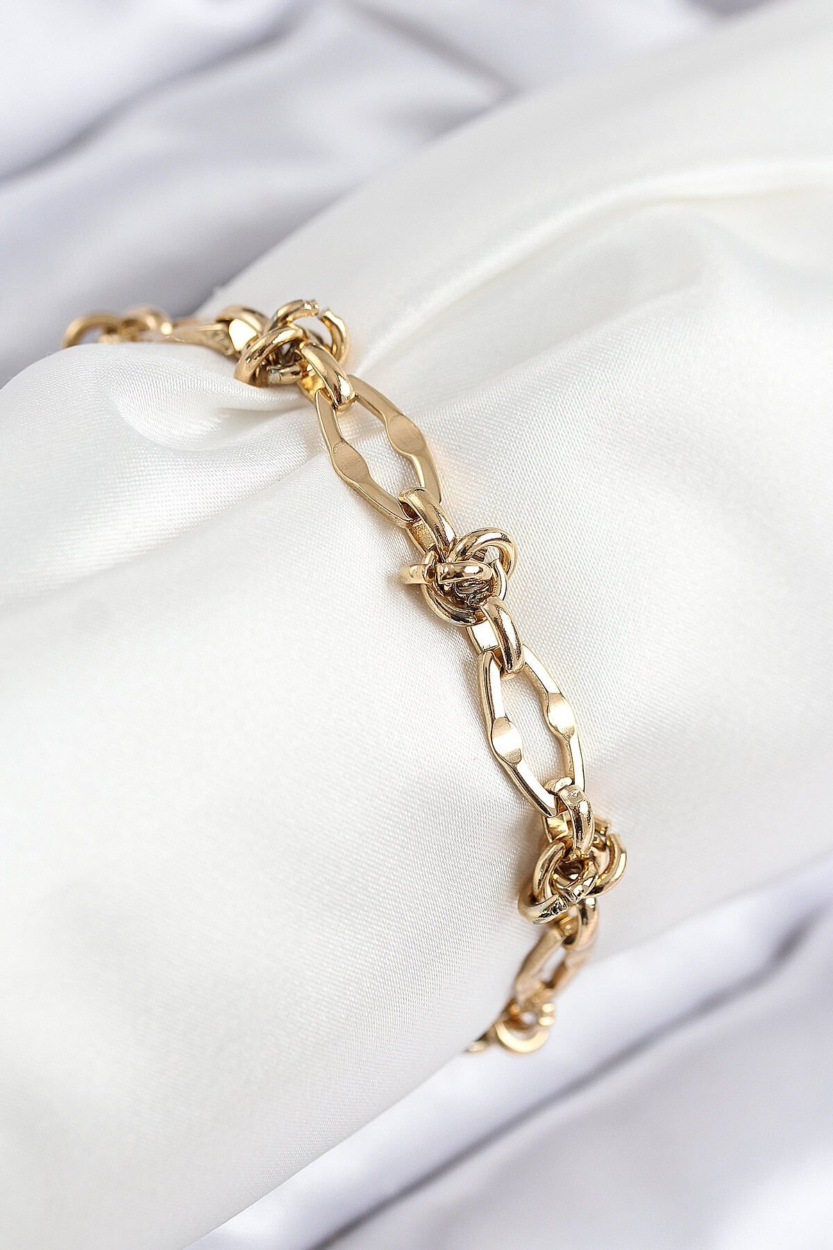 316L Çelik Parçalı Zincir Model Gold Renk Kadın Bileklik