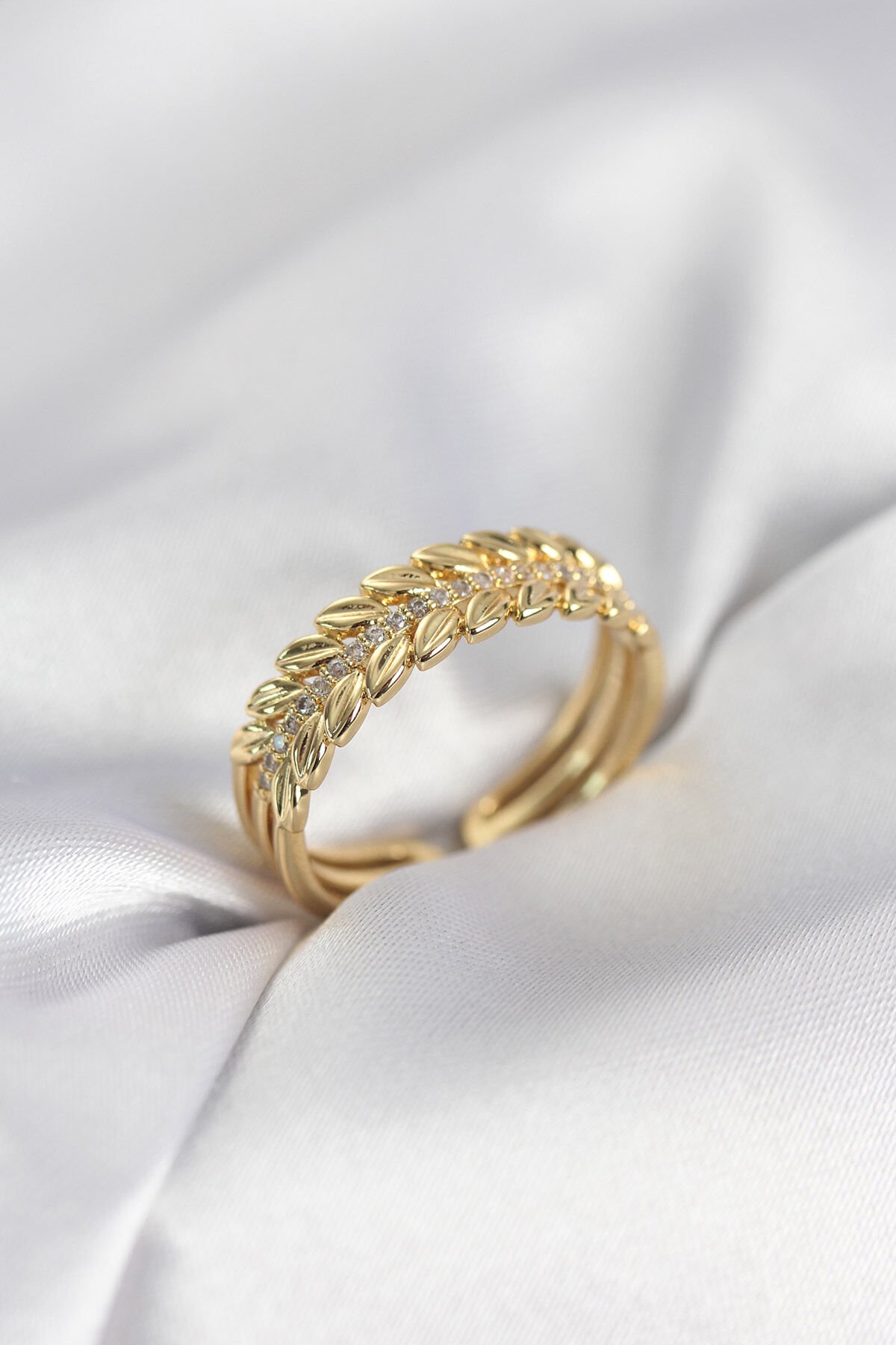 Gold Renk Başak Model Zirkon Taşlı Kadın Yüzük
