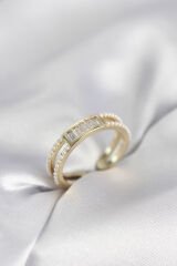 Baget Zirkon Taşlı Gold Renk İncili Kadın Yüzük