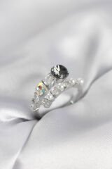 Gümüş Renk Pirinç Zirkon Taşlı İncili Kadın Yüzük