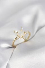 Gold Renk Yıldız Model Sedefli Zirkon Taşlı Kadın Yüzük