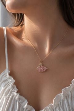 316L Çelik Gold Renk Zincir Pembe Zirkon Taşlı Kuğu Model Kadın Kolye