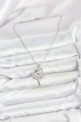 316L Çelik Gümüş Renk Balerin Model Kadın Kolye