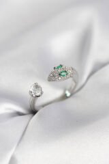 Yılan Model Zirkon Taşlı Gümüş Renk Kadın Yüzük