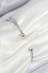 Pirinç Zirkon Taşlı Yonca Model Gümüş Renk Kadın Bileklik