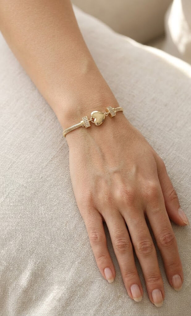 Pirinç Zirkon Taşlı Kalp Model Gold Renk Kadın Bileklik