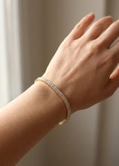 Pirinç Zirkon Taşlı İnce Su Yolu Model Gold Renk Kadın Bileklik