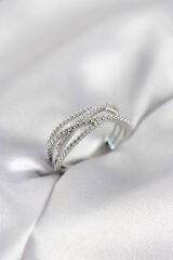 Gümüş Renk Sarmal Model Kadın Yüzük