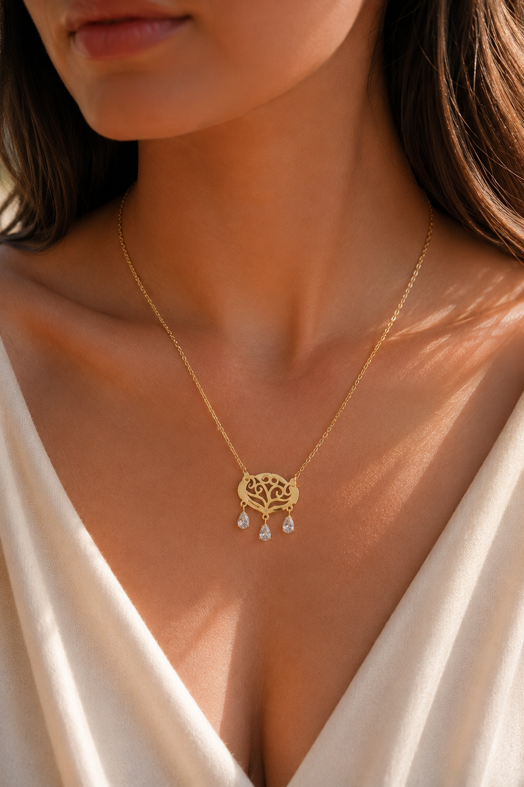 316L Çelik Gold Renk Lotus Model Zirkon Taşlı Kadın Kolye