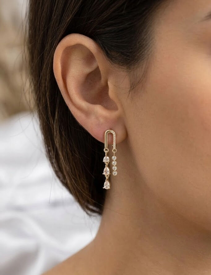 Pirinç Gold Renk Zirkon Taşlı Uzay Model YSX Trio Küpe Seti