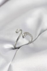 Gümüş Renk Yılan Model Zirkon Taşlı Kadın Yüzük