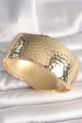 Pirinç Gold Renk İşleme Desenli Kadın Kelepçe