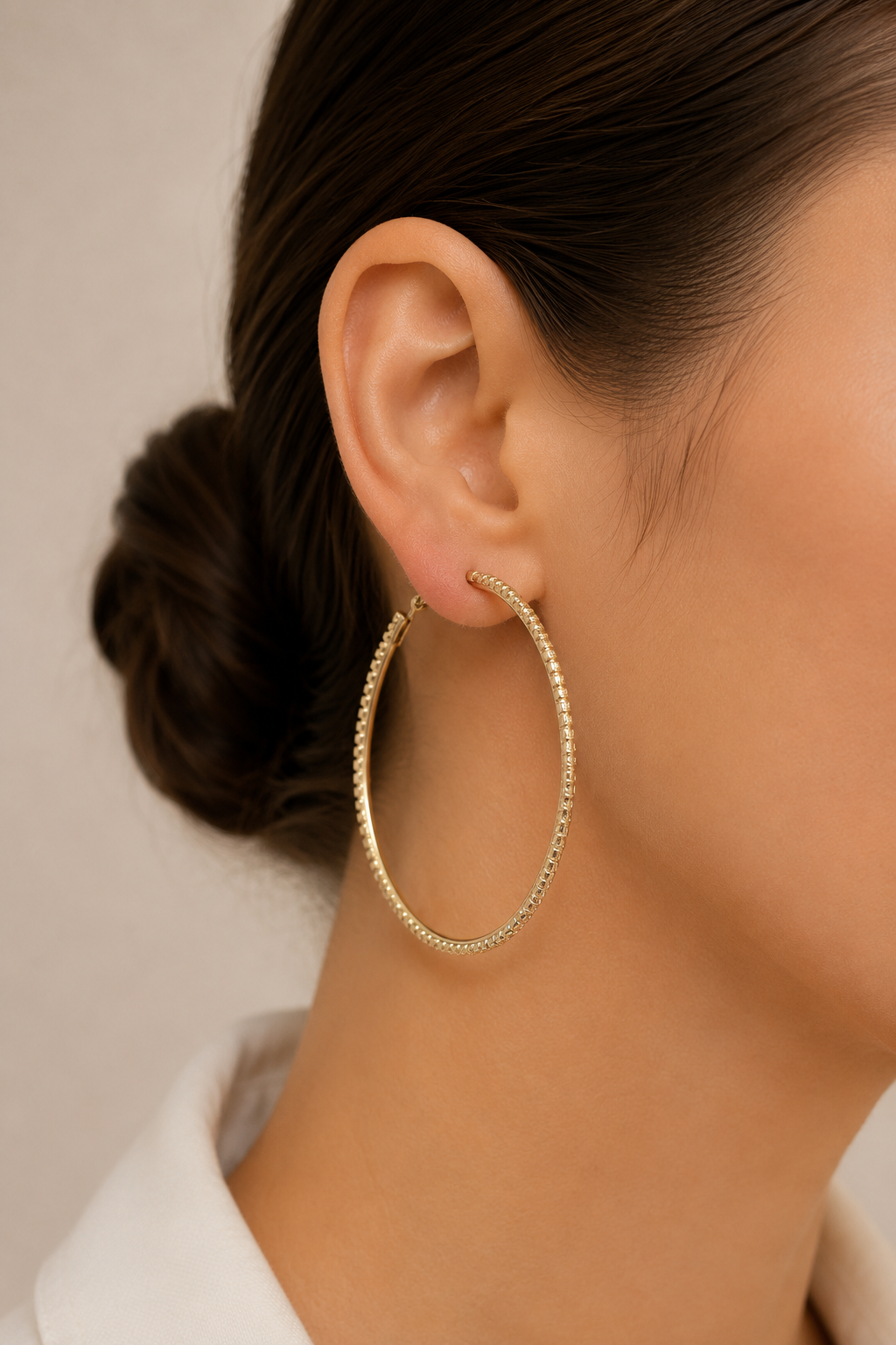 Pirinç Gold Renk Zirkon Taşlı Halka Model Kadın Küpe