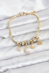 Pirinç Gold Renk Ay Charm Model Charmlı Kadın Bileklik