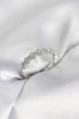 Sıralı Çiçek Model Gümüş Renk Zirkon Taşlı Kadın Yüzük