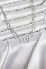 Pirinç Gümüş Renk Saçaklı Model Kadın Kolye