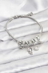 Pirinç Gümüş Renk Uzay Tema Charmlı Kadın Bileklik