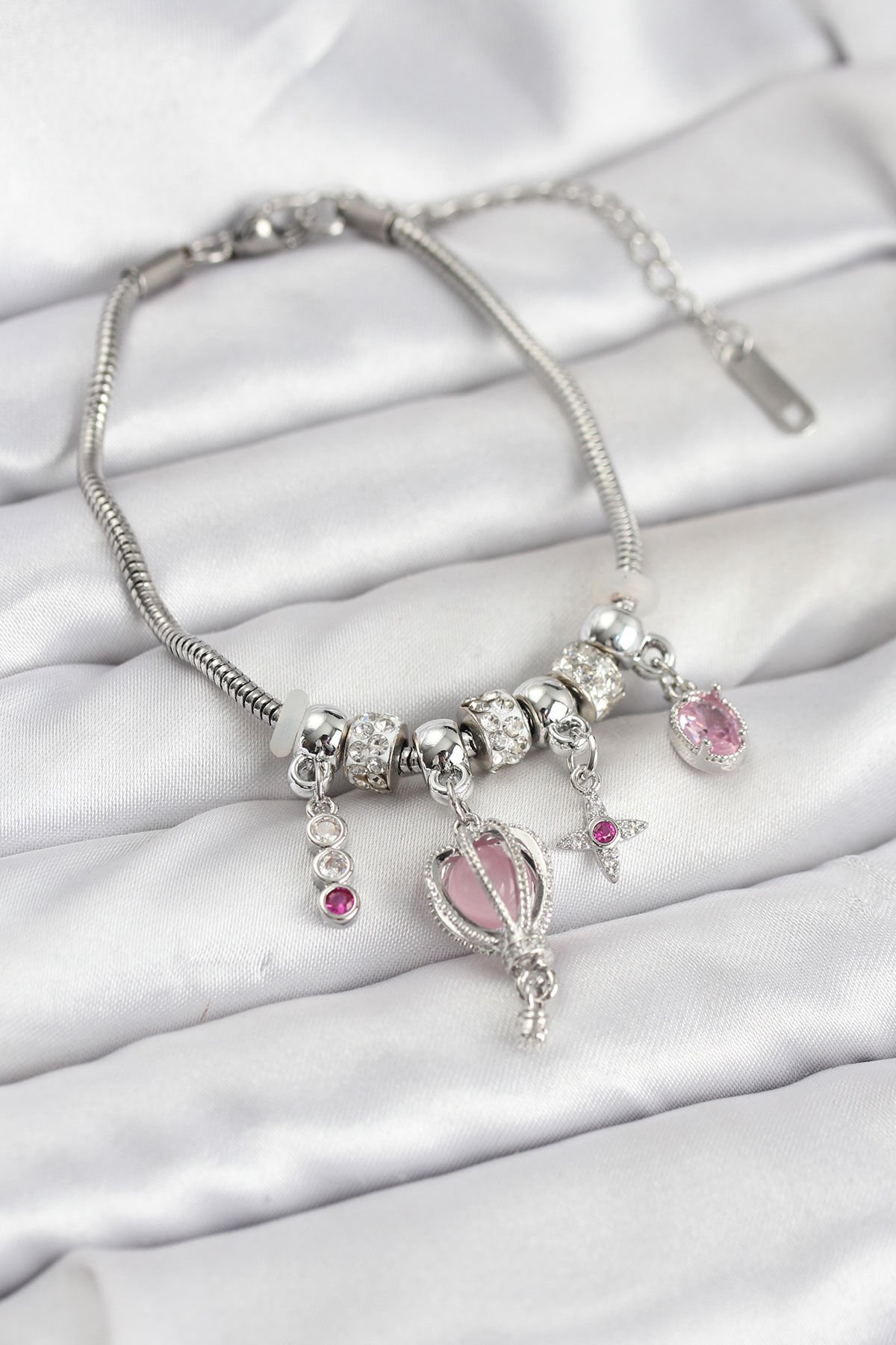 Pirinç Gümüş Renk Uçan Balon Charmlı Kadın Bileklik