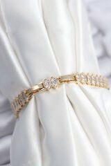 Pirinç VIP Seri Gold Renk Zirkon Taşlı Kadın Bileklik