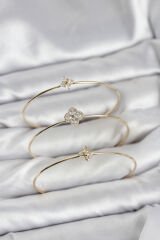 Zirkon Taşlı Gold Renk Yonca Tasarım 3'lü Kadın Bileklik Kombini