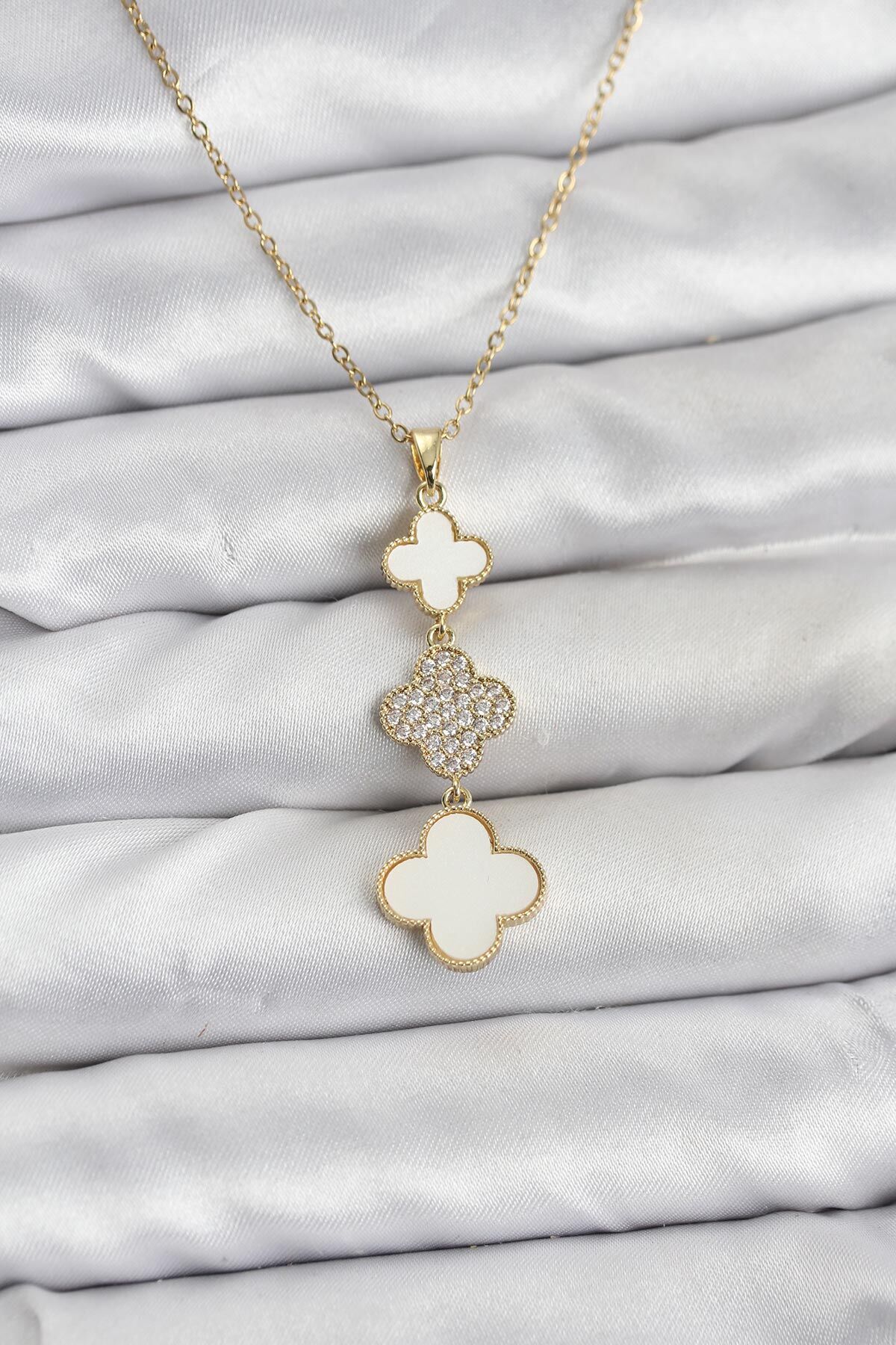 316L Çelik Zincir Gold Renk Yonca Detaylı Zirkon Taşlı Kadın Kolye