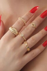 Gold Renk Kalp Figür Zirkon Taş Detay Bayan Yüzük Kombin